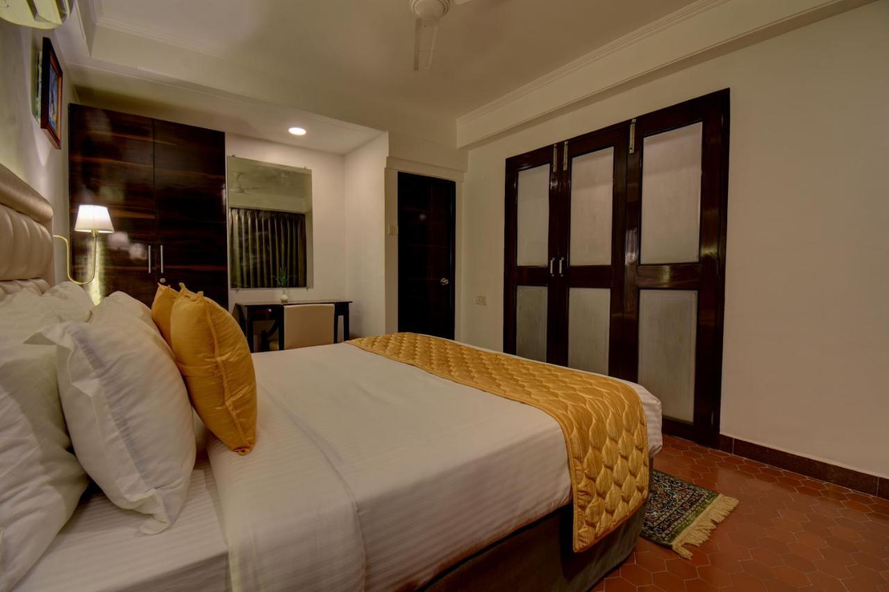 Elite Hotel Лонавала Экстерьер фото